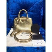 ราคา PRADA Alma mini สีทอง 2014 (มือสอง) (360960149)
