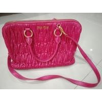 ราคา miu miu สีชมพูสวยสดใสพร้อมสายสะพาย (มือสอง) (360961650)