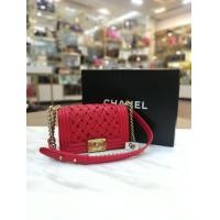 ราคา Used - Chanel Boy​ Limited​ Mini​ 8" Calf Red (มือสอง) (360977074)