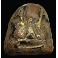 ราคา พระปิดตาหลังแบบ เนื้อผงกะลาคลุกรัก หลวงพ่อแก้ว วัดเครือวัลย์ ฝังตะกรุดทองคำแท้ 3 ดอก สวย สมบูรณ์ รักแห้งเก่า (AB882) (มือสอง) (340454346)