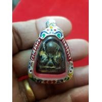 ราคา พระปิดตาลงรักลงทองเนื้อกะลาหลวงพ่อแก้ววัดเครือวัลย์ (มือสอง) (357986912)