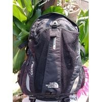 ราคา กระเป๋าเป้The northface (มือสอง) (360941702)