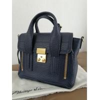 ราคา มือสอง Used Phillip Lim mini สี INK GHW อปก.ครบ หูยังแข็ง ฝาแข็ง ของแท้ 100 เปอเซ็น (มือสอง) (360486589)