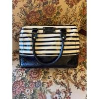 ราคา kate spade หนังแก้ว ใบใหญ่ มีสายยาว มือสองของแท้ค่ะ (มือสอง) (360931286)