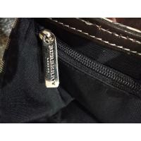 ราคา Burberry กระเป๋าถือ แบรนด์แท้สภาพใหม่ (มือสอง) (360759366)