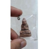 ราคา กุมารดินเผา เสาร์ 5 อุดผงพราย หลวงปู่แผ้ว วัดรางหมัน นครปฐม (มือหนึ่ง) (348802700)