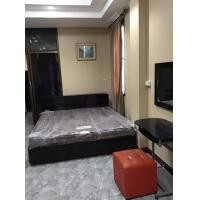 ราคา ขายเตียงไม้6ฟุตและที่นอนสปริง Midas 6ฟุตรับเองแถมชั้นวางของกั้นห้องได้ตามภาพจ้าา (มือสอง) (360234463)