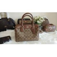 ราคา หมอน 9"coachแท้ (มือสอง) (360883351)
