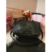 ราคา กระเป๋าจีซองซี Givenchy pandora (มือสอง) (360865675)