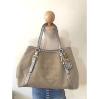 ราคา สะพายขึ้นไหล่ PRADA สภาพสวย 90 เปอร์เซ็นต์ของแท้ (มือสอง) (360670945)