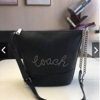 ราคา Coach สะพายไหล่ COACH SMALL PAXTON DUFFLE WITH STUDDED COACH SCRIPT (มือสอง) (359954438)