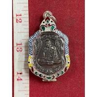 ราคา เหรียญ เสมา หลวงปู่ทิม วัดละหารไร่ พร้อมกรอบเงิน ลงยา (มือสอง) (360861727)