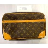 ราคา กระเป๋า clutch louis vuitton (มือสอง) (357843490)