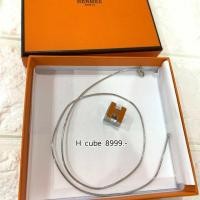 ราคา Used Hermes H Cube Necklace (มือสอง) (360879842)