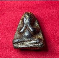 ราคา พระปิดตาเนื้อผงเก่าไม่ทราบที่คะ (มือสอง) (360869898)