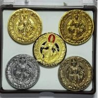 ราคา ชุดกล่องเหรียญกรรมการ 5องค์5เนื้อ รุ่นเสวยสุข2550 ขนาด 3.2cm สวยงามทรงคุณค่า (มือหนึ่ง) (360926343)