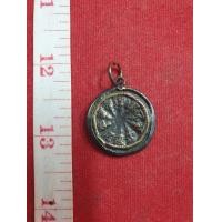 ราคา งบน้ำอ้อย หลวงพ่อเนียม วัดน้อย เลี่ยมเงิน (มือสอง) (360871787)