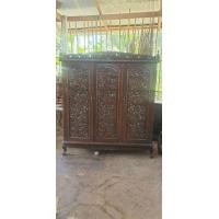 ราคา ตู้เสื้อผ้าไม้สัก ลายแกะ (มือสอง) (360903678)