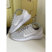 ราคา รองเท้า Nike Lunarglide 9 (มือสอง) (360863998)