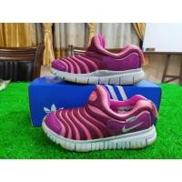 ราคา nike free หนอนชมพูบานเย็น (มือสอง) (360860392)