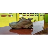 ราคา puma thunder (มือสอง) (360891612)