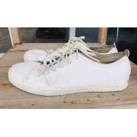 ราคา ส่งฟรี รองเท้าสุภาพบุรุษ Zara Man สีขาว ลำลอง ทรงดี (มือสอง) (360916769)