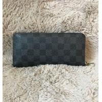 ราคา Louis Vuitton Damier Graphite Zippy Wallet ของแท้ (มือสอง) (360917698)