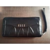 ราคา กระเป๋า​สตางค์​ผู้​หญิง​ Elle สีดำ (มือสอง) (360427513)