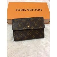 ราคา Used Lv wallet แท้ (มือสอง) (360916525)