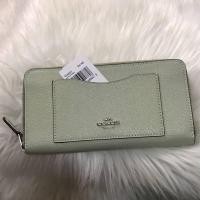 ราคา กระเป๋าสตางค์ Coach F54007 Accordion Zip Wallet In Crossgrain Leather (มือหนึ่ง) (360877914)