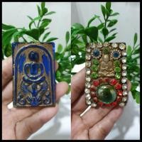 ราคา พระสมเด็จวัดระฆัง พิมพ์ทรงครุฑลงลักษณ์ปิดทอง ฝังคริตตัลโบราณและพลอยมณีใต้น้ำเก่าแวววาว นำโชคน่าสะสม (มือหนึ่ง) (360914417)