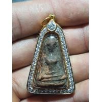 ราคา พระผงสุพรรณเลี่ยมกรอบทองฝังเพรช (มือสอง) (360887006)