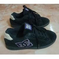 ราคา Dc สีดำกำมะหยี่ มือสอง เบอร์ 37.5 (มือสอง) (360862944)