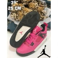 ราคา รองเท้า Jordan มือสองของแท้ (มือสอง) (360885835)