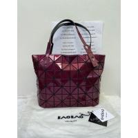ราคา bao bao กระเป๋า baobao issey miyake rock small 7 x 10 7x10 red wine bordeaux มือสอง มือ 2 ของแท้ แท้ used like new (มือสอง) (360852584)