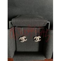 ราคา ต่างหูchanel 1ซม. ของแท้ (มือสอง) (360846882)