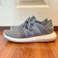ราคา รองเท้าผ้าใบ ADIDAS Tubular รุ่นฮิต ของแท้ (มือสอง) (360849986)