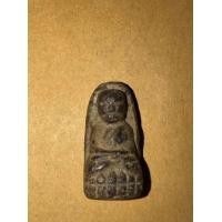 ราคา หลวงปู่ทวด พิมพ์พระรอด หน้าใหญ่ หลวงปู่ทวด 2497 วัดช้างไห้ ปัตตานี เนื้อออกสีดำอมน้ำตาล มีคราบไขว่าน เนื้อสวย ไม่หักไม่ซ่อม สภาพสมบูรณ์มากๆ (มือสอง) (360847707)