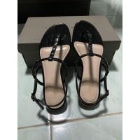 ราคา รองเท้าแตะรัดส้น ยี่ห้อ Charles Keith แท้ (มือสอง) (360847472)