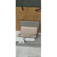 ราคา กระเป๋าสตางค์ CHARLES and KEITH สภาพนางฟ้า (มือสอง) (360519484)