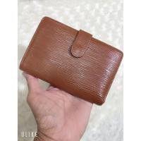 ราคา กระเป๋าสตางค์ LV Epi สีน้ำตาล (มือสอง) (360855970)