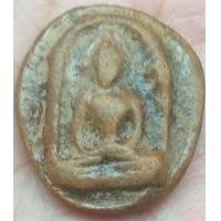 ราคา พระกำแพงซุ้มกอ พิมพ์ขนมเปี๊ยะ (มือหนึ่ง) (360284477)