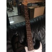 ราคา กีต้าร์ไฟฟ้า Fender Stratocaster Japan1 (มือสอง) (360833205)
