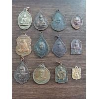 ราคา พระเหรียญต่างๆ 12 เหรียญ (มือสอง) (355900388)