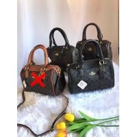 ราคา •กระเป๋าทรงหมอน Coach Disney (มือหนึ่ง) (360838291)