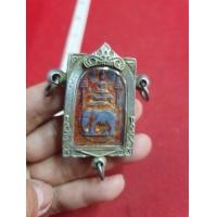 ราคา สมเด็จ หลวงปู่โต วัดพระแก้ว มีฉัตร ฐานช้าง พร้อมกรอบเงิน (มือสอง) (355497313)