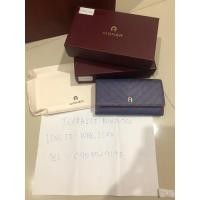 ราคา กระเป๋าสะตางค์ AIGNER Striped Leather Wallet (มือหนึ่ง) (360554379)