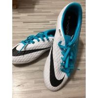 ราคา รองเท้าฟุตซอล nike แท้ (มือสอง) (360274434)
