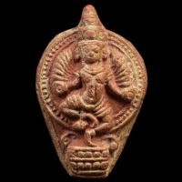 ราคา พระนารายณ์เปิดโลก พิมพ์เล็ก เนื้อดินศิลาปราสาท ปี19 หลวงปู่สรวง (มือสอง) (335088862)