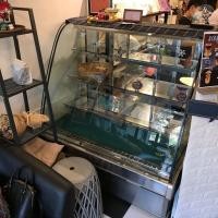 ราคา ขายตู้แช่ เค้ก ขนม กระจกโค้ง 3 ชั้น สแตนเลส (มือสอง) (360819008)